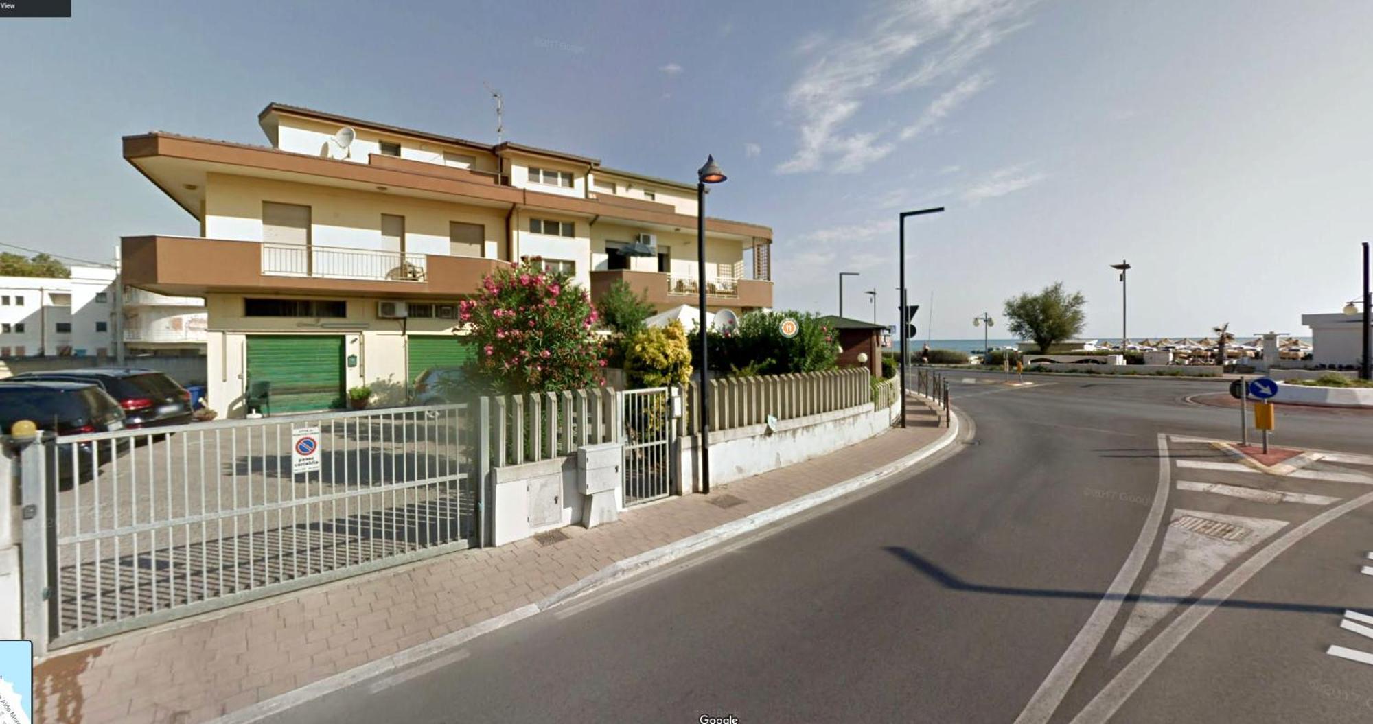Palm Beach House - Vista Mare Montesilvano Marina Eksteriør bilde